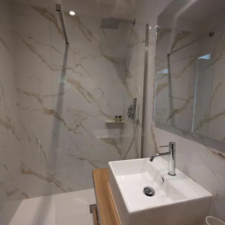 Extra Bed and Breakfast Trani